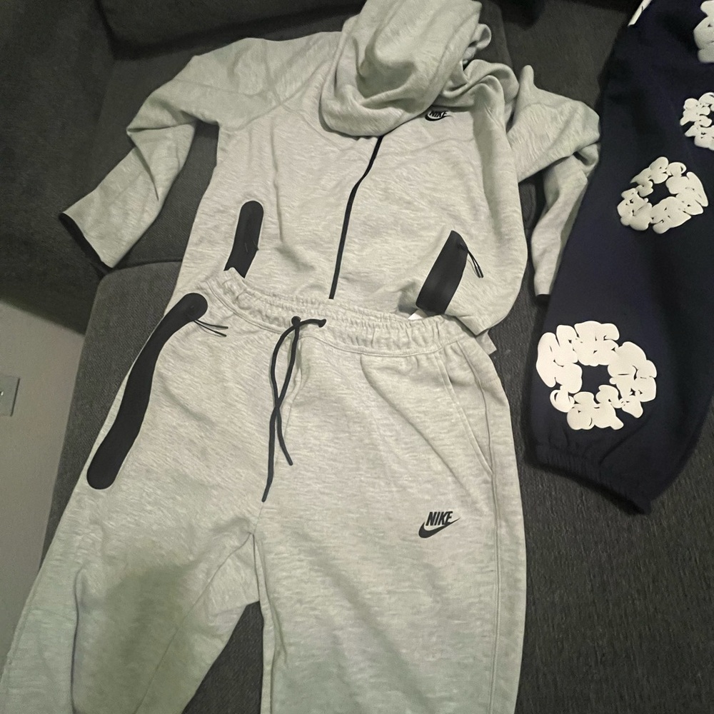 Nike Gray Tracksuit with Black Accents
